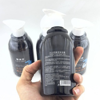 شامپو سفید کننده فوری بدن و صورت لیفوشا Lifusha volcanic mud body wash حجم 250